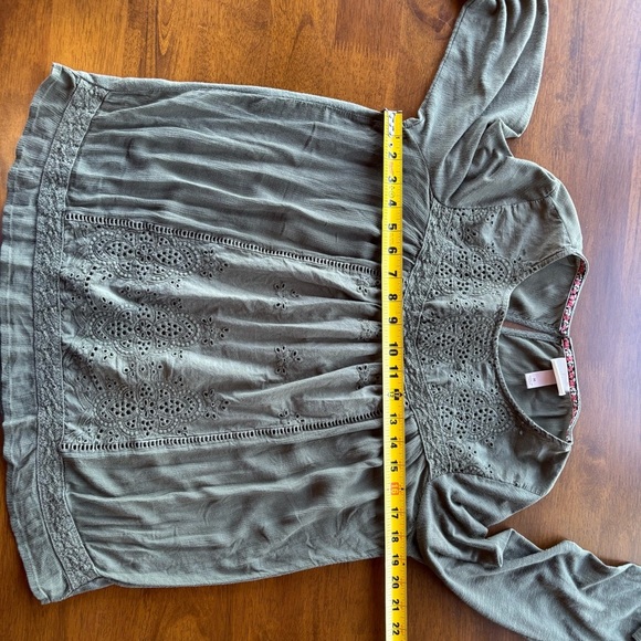 Knox Rose Olive Green Blouse with Eyelet Detail - Picture 6 of 8